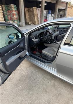 تۆیۆتا کامری